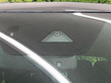 【ACTIVESENSE】走行中に前方の車両等を認識し、衝突しそうな時は警報とブレーキで衝突回避と被害軽減をアシスト。より安全にドライブをお楽しみいただけます。
