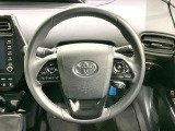 【純正革巻きステアリング】上質な革を使用することで、手にしっかり馴染みとても運転しやすいハンドルです♪