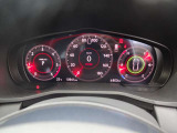スポーツモードにするとメーターが赤に変身しかなり走りが変わります。安全運転をお願いします