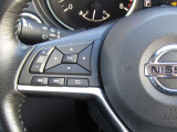 ステアリングスイッチ付きです。運転に集中できます。