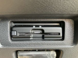 すっきり埋め込み型ETC車載器(高速道路の利用時に 料金所の通過をスムーズに行うために自動で料金を精算するシステム)