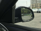 【BMWミラー】視認性の高いスタイリッシュなミラー。自動防眩機能も付いており夜間のドライビングをサポートします。