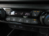 運転席と助手席はシートヒーターで冬は暖かく♪♪