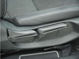 ◆シートハイトアジャスター◆運転席を上下に高さ調節ができます!運転ポジションを体格に合わせてシート調整できます。