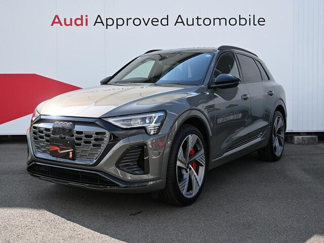 Q8 e-tron 55 クワトロ Sライン 4WD