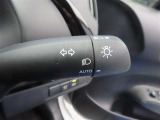 バックモニターを装備しています。車庫入れ時等に車両後方が確認出来るのでとても便利です。
