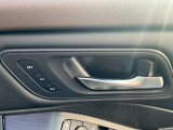 パーソナルドライビングポジションメモリーシステム(運転席、ドアミラー連動)が付いています。