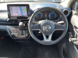 前方の見切りが良く運転しやすいインテリアです