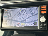周辺の道路や施設を画面で確認でき、目的地までの道順を把握する際に便利です。地図表示を活用して、慣れない場所へのお出かけも落ち着いて計画できます。