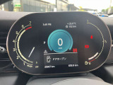 視認性に優れたデジタルスピードメーター