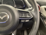 MRCC(マツダレーダークルーズコントロール)は先行車との車間を維持しながら追従走行を行い、長距離でのドライバー負担を軽減させてくれます。
