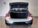 【トランクルーム】十分な容量を確保したトランクルーム。環境へ配慮したスペアタイヤ非搭載のBMW。その分、トランクスペースを有効活用できる様にしてあります。