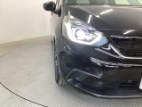【LEDヘッドライト】ディスチャージヘッドライト(HID)と同等の明るさで、夜道や雨天走行が明るく視界良好!!
