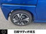純正アルミホイール装着