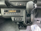オートエアコン付きで車内も快適です!