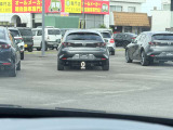 シンプルな情報レイアウトなので、しっかりと前を向いて運転に集中しながら、必要な情報を少ない視線移動で確認しやすくしています★