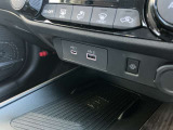 USBポートが2系統ついています。