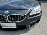 また、BMW正規認定中古車は、エマージェンシーサービスが自動付帯。24時間365日、皆様のカーライフをサポート致します。確かな安心のうえで、「駆けぬける歓び」をご堪能ください。