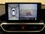 バックガイドモニターで、後方を確認しながら安心して駐車することができます。運転初心者も熟練者も必須の機能ですよ!