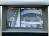ナビ画面にアラウンドビュ-モニタ-の映像を映し出しています。  狭い場所での車庫入れをサポ-トしてくれる便利アイテムです。