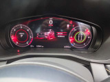 スポーツモードにするとメーターが赤に変身しかなり走りが変わります。安全運転をお願いします