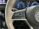 【ステアリングスイッチ】運転中に前方から目線をそらすことなくオーディオ等の操作が可能な便利機能!安心&快適なドライブを演出してくれます。