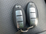 インテリジェントキーです。キーを取り出す事なく、車両のボタン操作だけてドアロック操作やエンジン始動等が可能です。