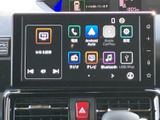 ナビやオーディオのメニューを画面上で選べる仕様です。ラジオやテレビ、Bluetoothなどの項目が並び、目的に合わせて確認しやすい構成。日常の移動を便利にサポートします。