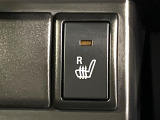 【シートヒーター】寒い日に重宝するシートヒーター!エアコンより早く温まってくれるので寒がりの人も安心ですね♪エアコンの温風は乾燥するから苦手、という方にもをおすすめです。