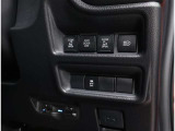電動のスライドドアで楽々スムース!運転席からも開閉の操作もできます♪キーのスイッチひとつで自動開閉できる便利な機能もついてます♪