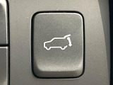 【パワーバックドア】スマートキーや運転席のボタンを押すだけでリアゲートが自動で開閉します!荷物を持っている時や、高い位置にあるバックドアを閉める際に便利な機能です♪