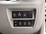 左右のパワースライドドアの開閉が運転席からも行えとても便利です!