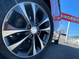 タイヤは、純正アルミホイールで、サイズは「165/55R15」となっております!