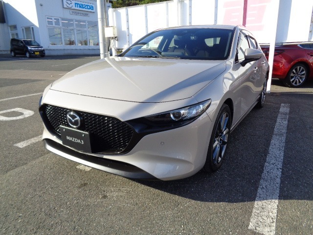 マツダ MAZDA3ファストバック 
