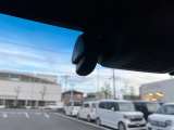 万が一の状況を映像と音声で記録する純正ドライブレコーダー搭載!!
