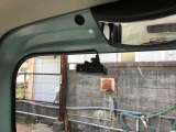 後方撮影用のカメラも付いています。