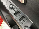 パワーウインド・電動格納付きドアミラースイッチは、運転席ドアに集中☆