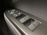 もちろん、パワーウインドウもついております。ワンタッチで窓の開閉が可能です!