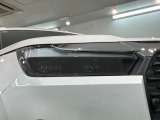 LEDヘッドライトは、点灯の瞬間から最大光量を発揮し、突然暗くなるトンネルなどでの安定感を高めます。