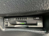 純正ETCでビルトインです。インパネに収まり見た目もスッキリです!高速道路の料金所でお金を用意する手間がいりません!
