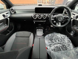 Aクラス AMG A35 4マチック 4WD 4WD 本革シート