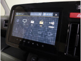 お出かけの強い味方☆フルセグナビ搭載! AV機能:AM/FMラジオ・TV・Bluetooth・USB