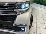 【LEDヘッドライト】悪天候や夜間走行時も良好な視界を確保し安心して運転できる高輝度LEDヘッドライトを装備!点灯速度が早く、消費電力も抑えられています。