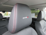NISMO専用シート地(専用ファブリック/合皮コンビ、レッドステッチ)運転席・助手席パワーシート(運転席:スライド、リクライニング、リフター、サイサポート/助手席:スライド、リクライニング)