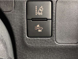 【プリクラッシュセーフティー】前方の自動車を検知し、追突の危険性が高まったら、音や警告灯などで警告し、ドライバーにブレーキ操作を促します!