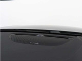 【harman/kardon】世界のオーディオファン垂涎のプレミアムサウンドシステムを搭載。原音に近い音場空間を忠実に再現。乗る人すべてに最良の音響体験を提供します。