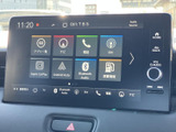 画面のメニューからテレビを選べるほか、ナビや電話、ラジオなどの項目も確認できます。テレビ映像は停車中に楽しめるため、休憩時間を車内で過ごす際にも活用いただけます。