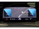 運転中も見やすいメーター内ナビ表示をご確認ください。