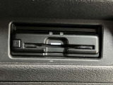 ETCを装備。これで高速道路の料金所もノーストレス。ノンストップで通過します。