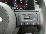 運転支援機能・プロパイロット搭載。 設定した速度で定速走行でき、先行車に自動で追従走行も可能です。さらにハンドル支援機能もあり、車線の中央を走るように制御してくれます。